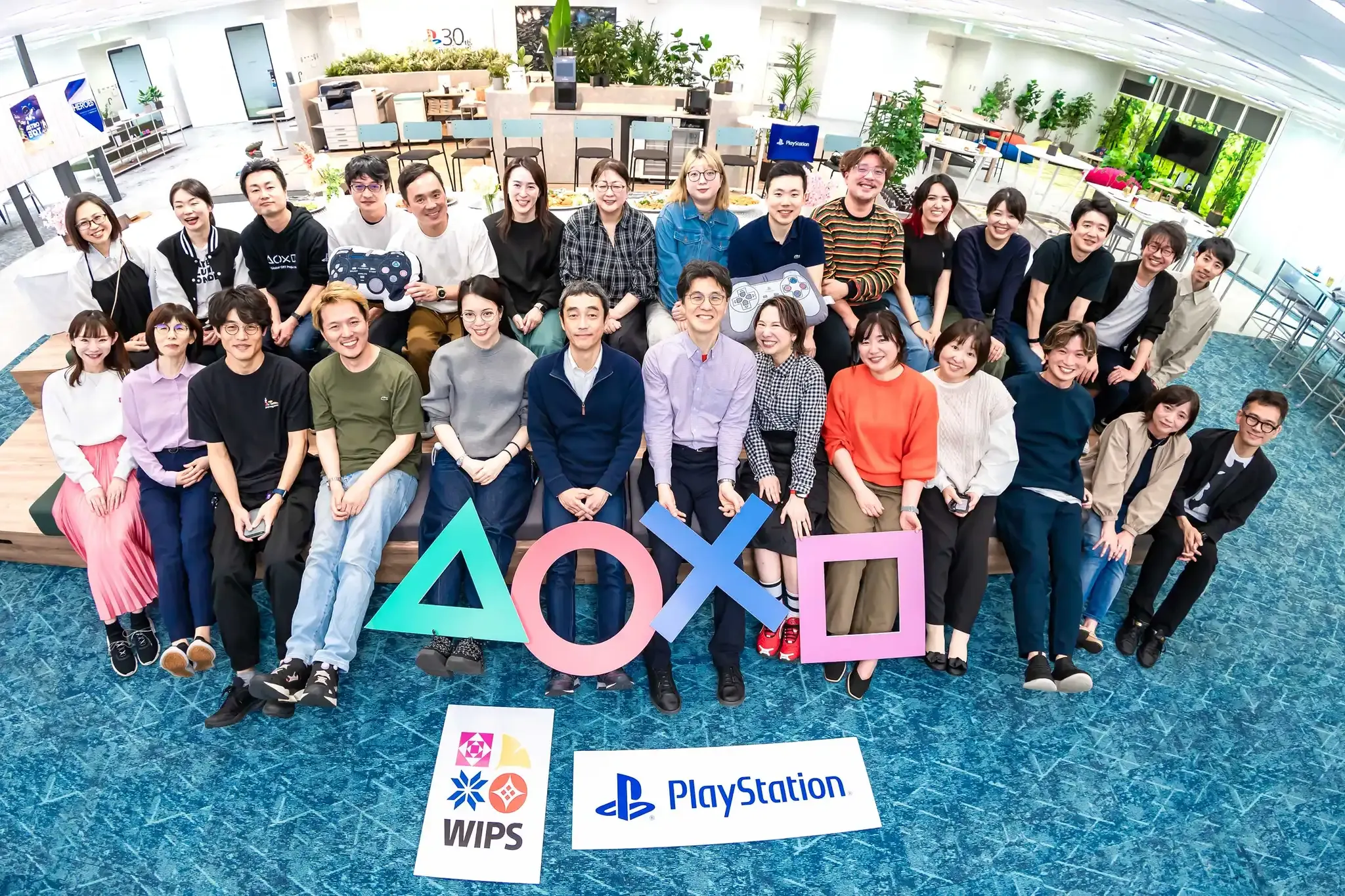 社員ネットワークWIPSのSIE社員の集合写真